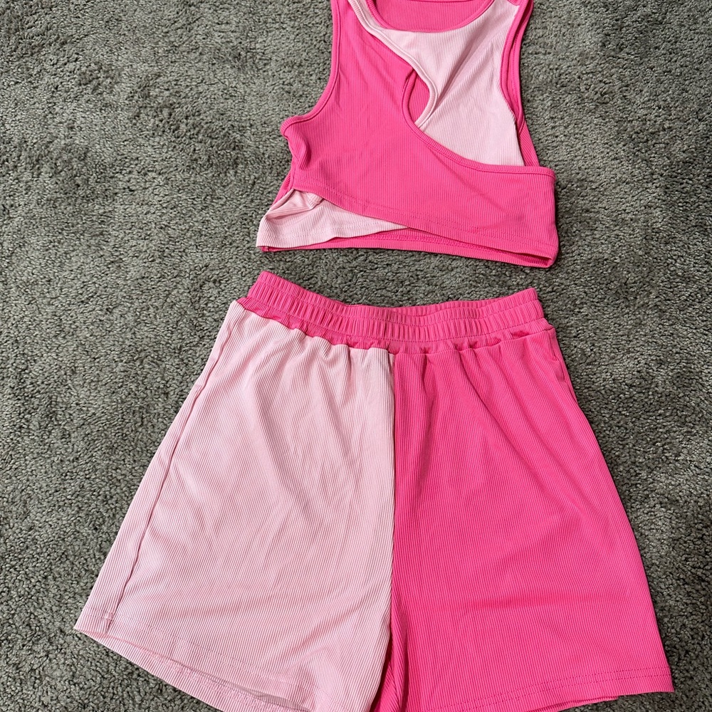 Pink lounge set - Picture 2 of 2